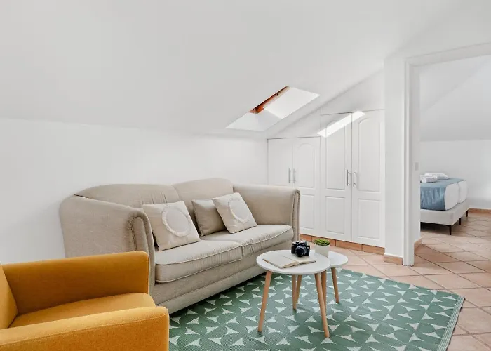 شقة Obsidian Canarysol